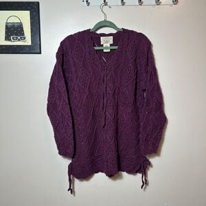 Elegant Plum V-Neck Sweater vintage YARNWORKS